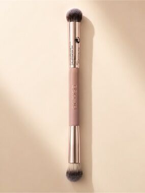 DOLL 10 Dual-Sided Concealer Brush #2
Vegan Makeup Brush NEW Sealed ✨